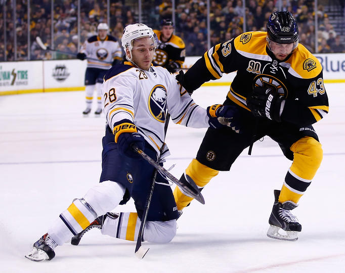 Bruins out muscle Sabres in Boston