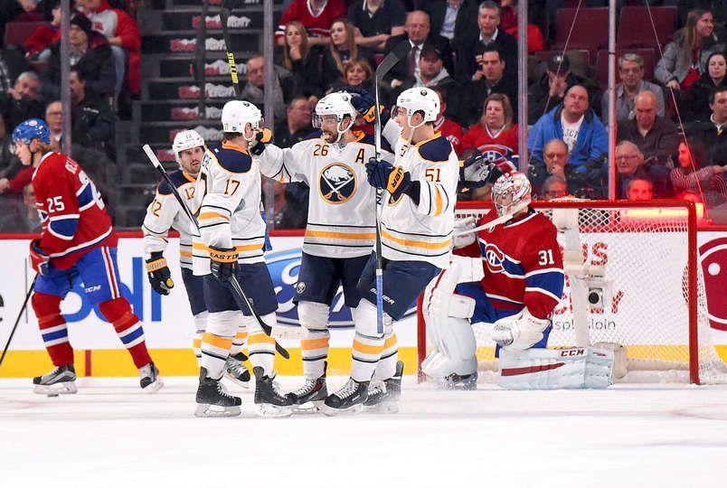 Sabres hang on for first win of 2015