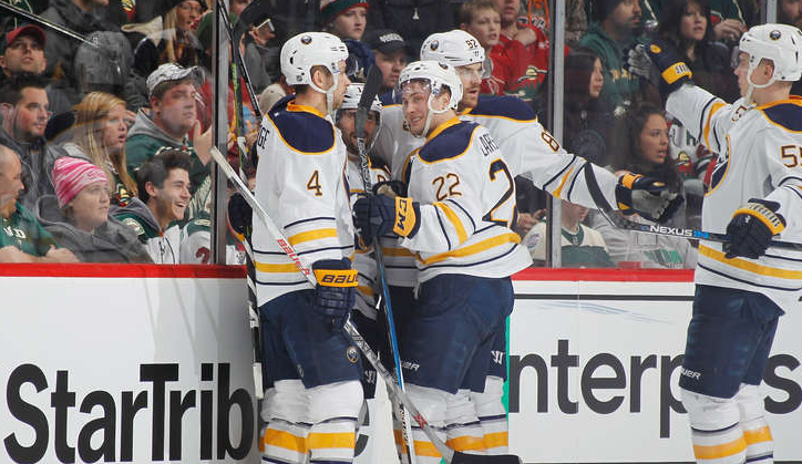 Sabres hang on for 3-2 win