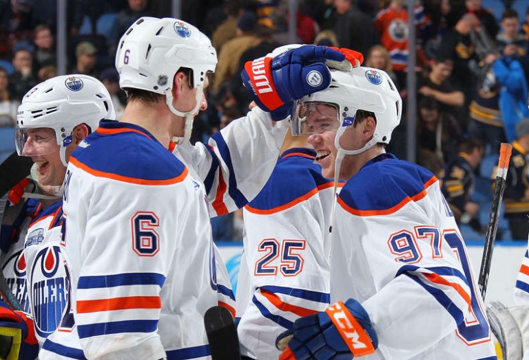 McDavid too much for Sabres, Oilers win 2-1 (OT)