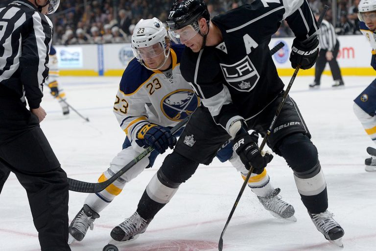 Sabres falter late, lose to Kings